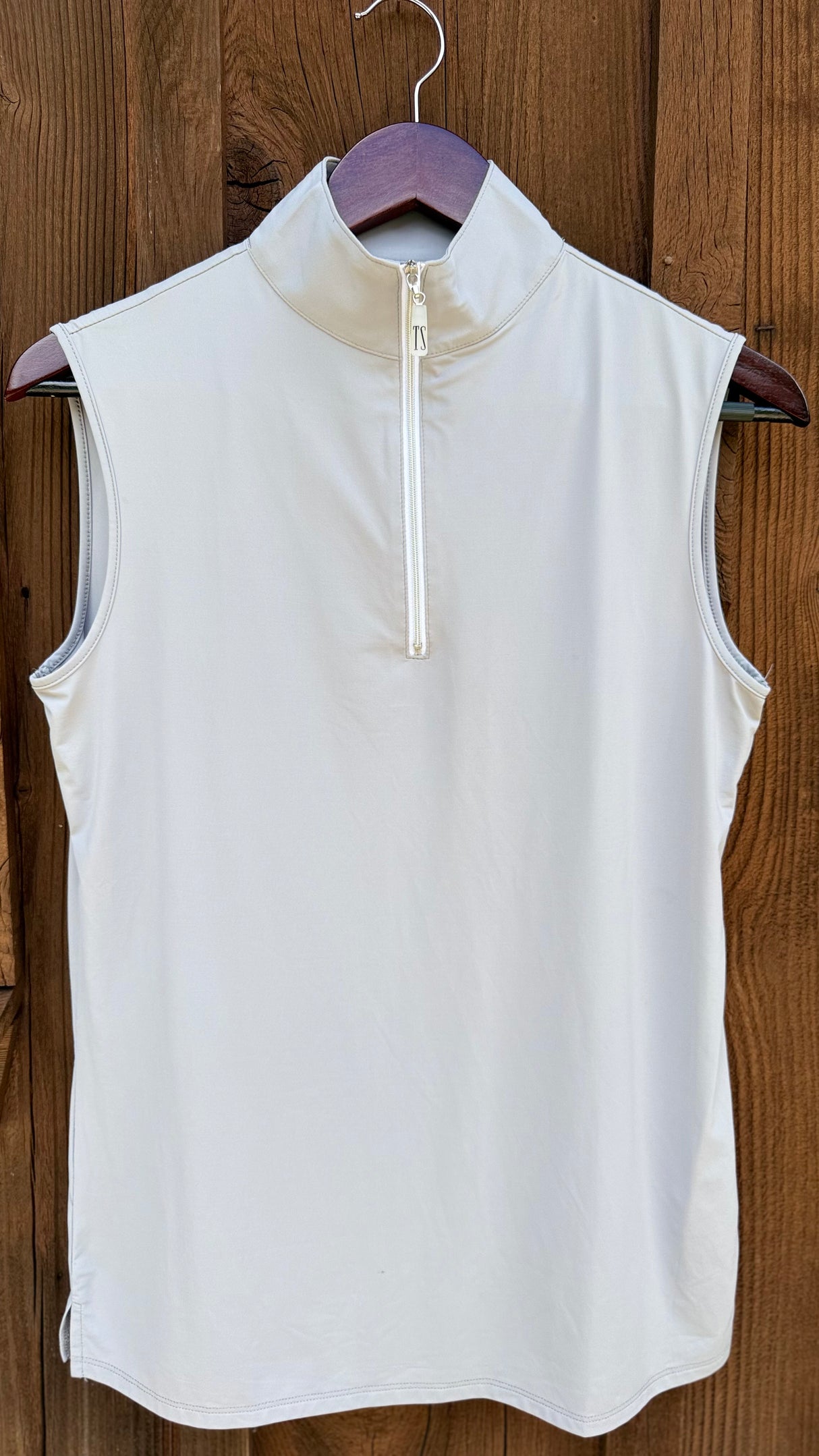 THE TAILORED SPORTSMAN ICEFIL® SLEEVELESS ZIP TOP