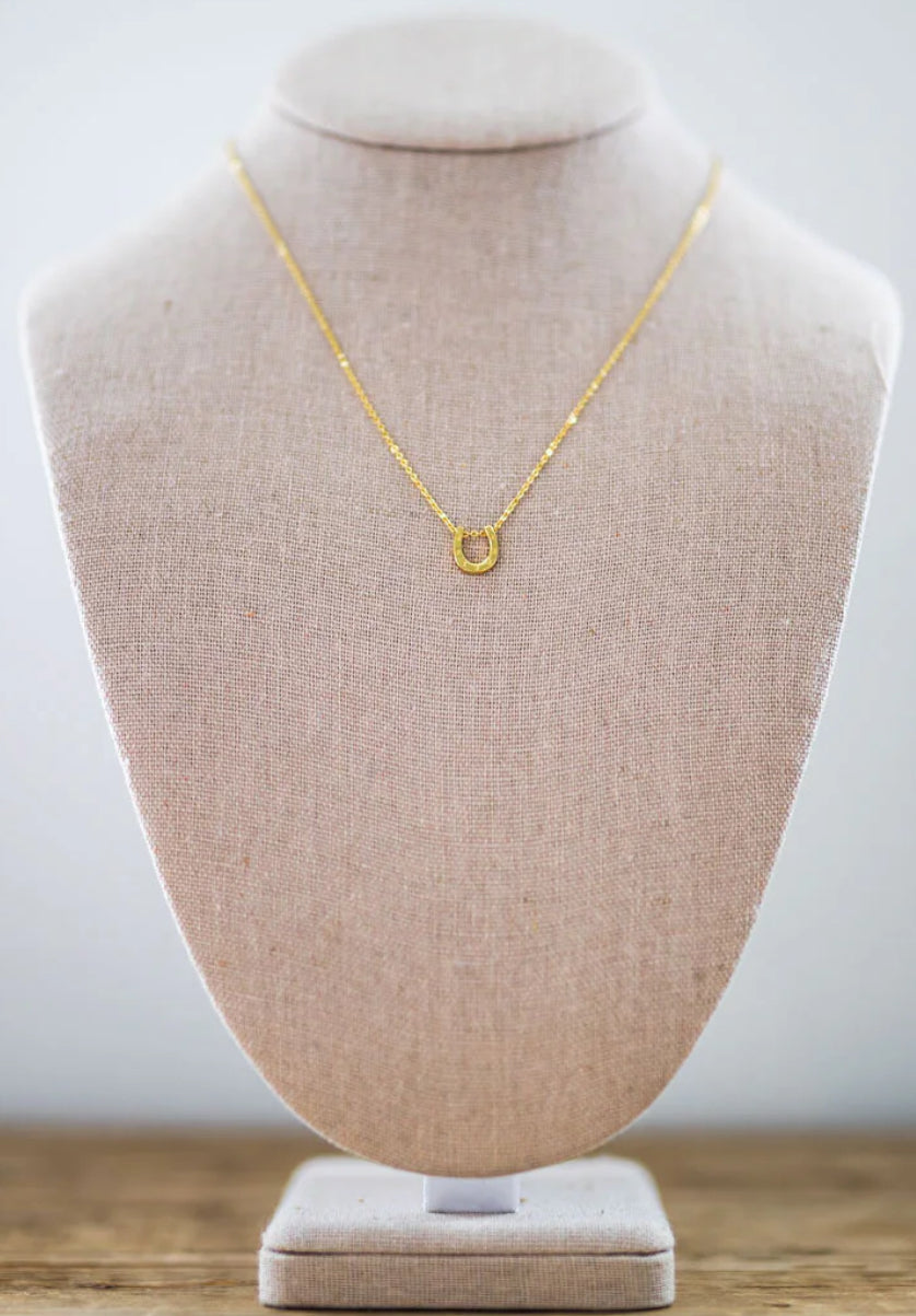 LUCKY HORSESHOE NECKLACE