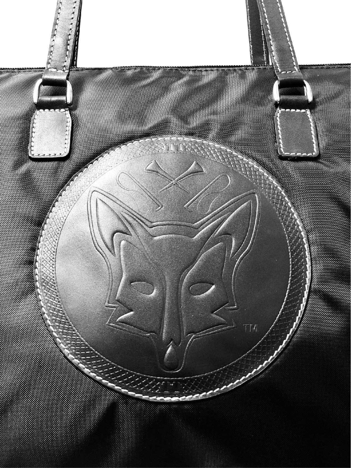 TUCKER TWEED: Devon Day Bag - Fox Hunting