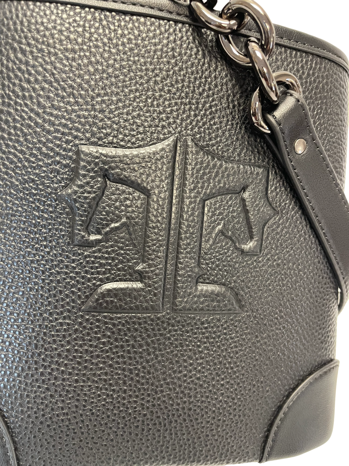 TUCKER TWEED: The Shetland