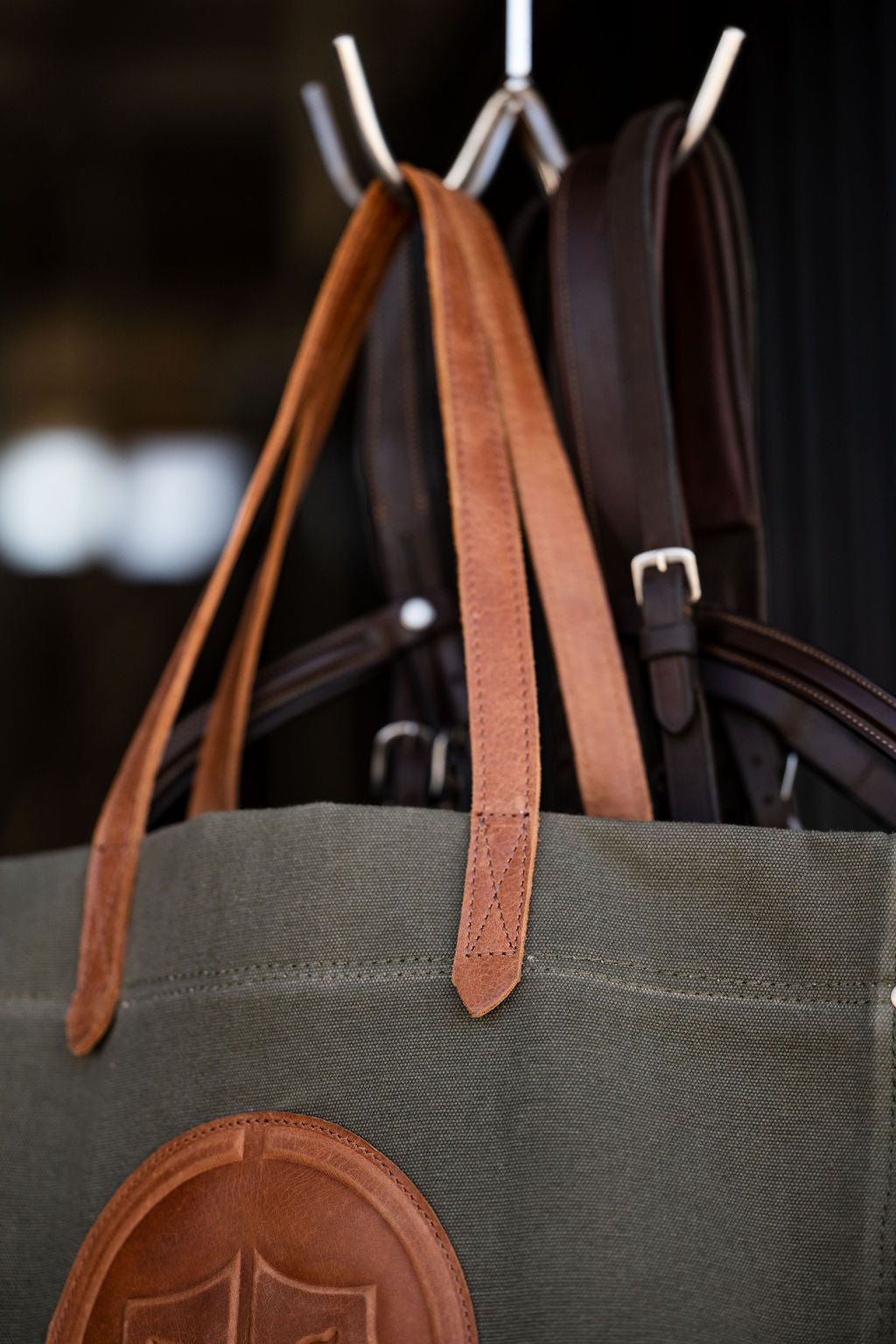 TUCKER TWEED: BARN BAG