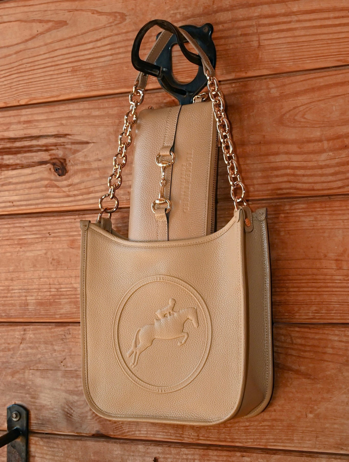 TUCKER TWEED: Middleburg Messenger, Hunter/Jumper