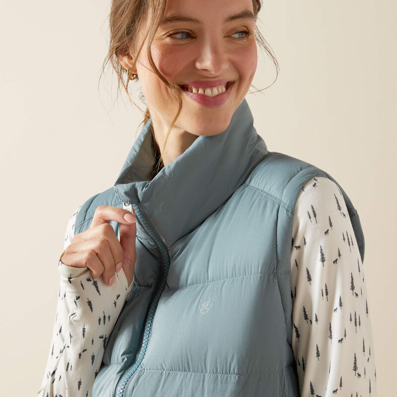 ARIAT® WOMEN'S ULTRAPUFF DOWN VEST