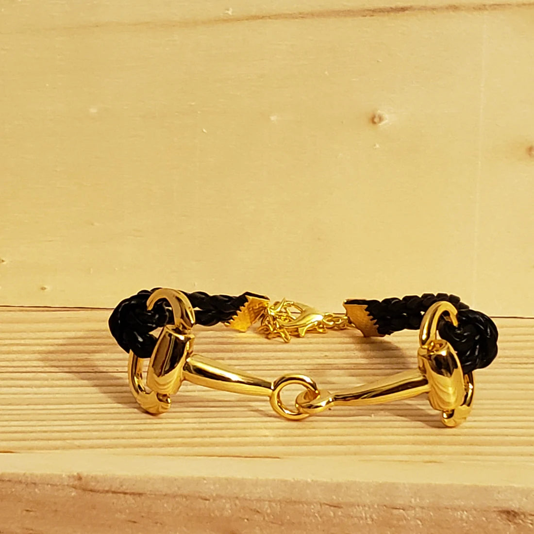 GOLD SNAFFLE BIT LEATHER BRACELET