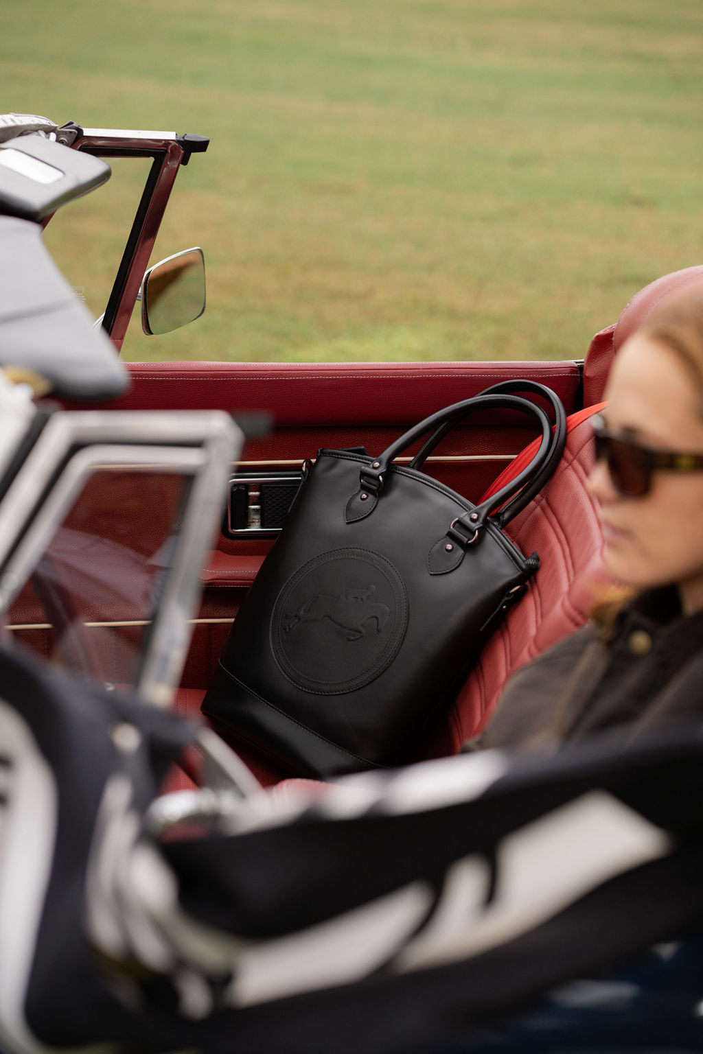 TUCKER TWEED: APRÉS-SHOW COOLER