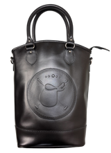 TUCKER TWEED: APRÉS-SHOW COOLER