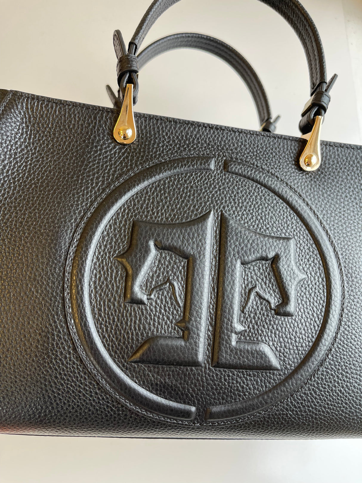 TUCKER TWEED: Sedgefield Legacy: Signature