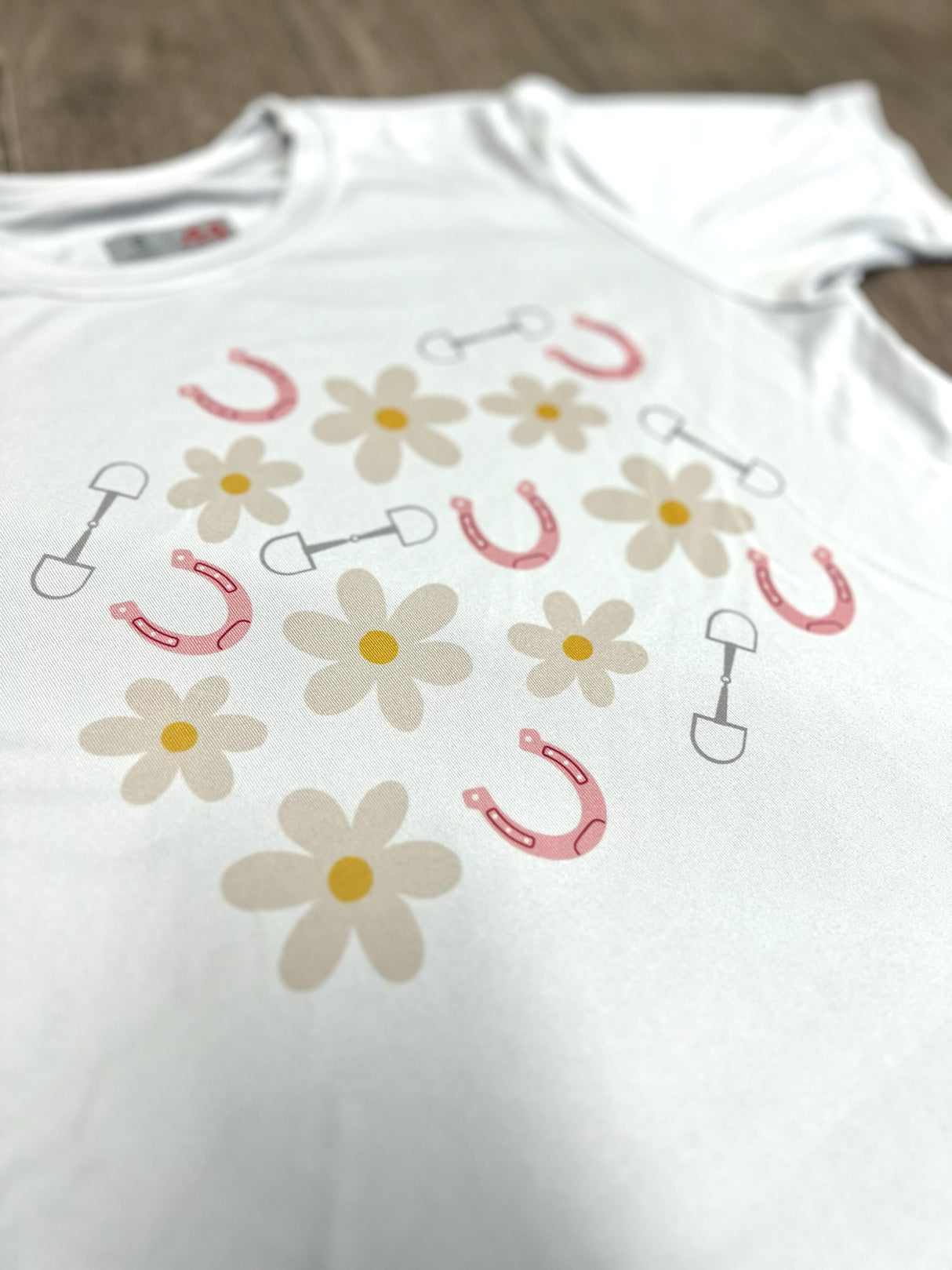 FLOWERS/BITS/HORSESHOE KIDS T-SHIRT