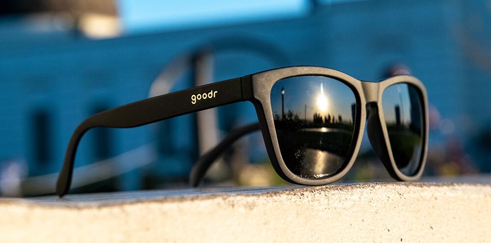 Black best sale goodr sunglasses