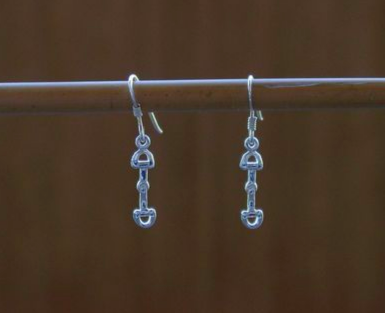 TINY SNAFFLE BIT EARRINGS