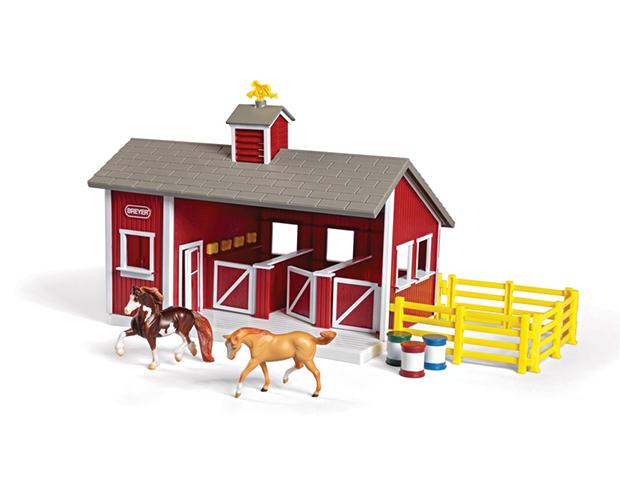 RED STABLE SET WITH TWO HORSES
